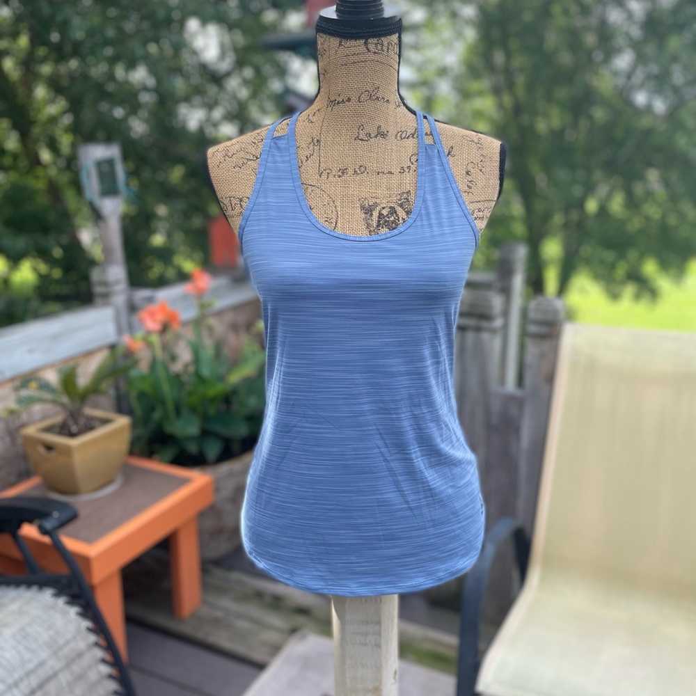 💙REEBOK TANK TOP